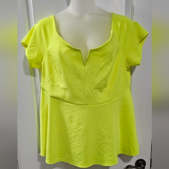 Torrid 3x yellow neon peplum top 💛 - Picture 2 of 5